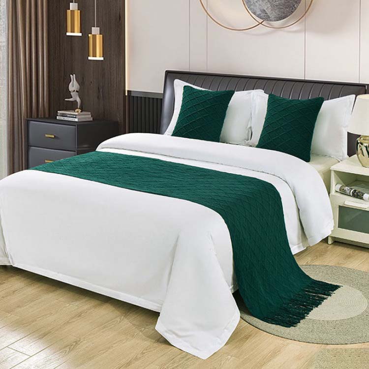 Cotton bed end towel